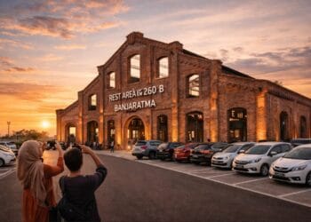 Suasana rest area estetik KM 260B Banjaratma di jalur Tol Trans Jawa 2026