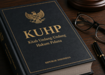Referensi buku Hukum Yosep Gultom Balikpapan sebagai landasan dalam mencari kebenaran di pengadilan.