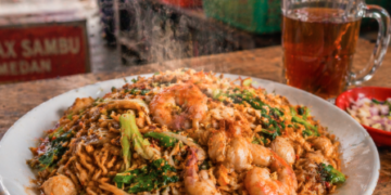 Sajian mi balap yang menjadi primadona dalam daftar Kuliner Pajak Sambu Medan.