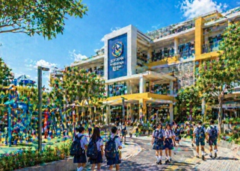 Gedung sekolah modern yang menjadi pusat Pendidikan di Kota Ujung Gaperta.