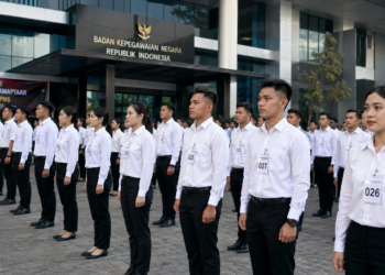Foto kandidat penjaga tahanan muda bersiap mengikuti seleksi fisik penerimaan pegawai kementerian hukum dan hak asasi manusia,