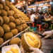 Sajian daging Durian Medan Terkenal yang kuning, legit, dan sangat menggugah selera bagi para pecinta buah.