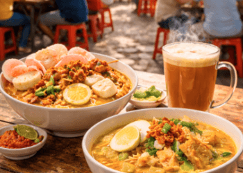 Dua pilihan Menu Sarapan Favorit di Medan, yaitu Lontong Sayur dan Soto Medan yang siap menggugah selera di pagi hari.