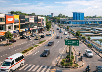 Pusat aktivitas masyarakat di kawasan Kota Sunggal Medan yang dinamis.