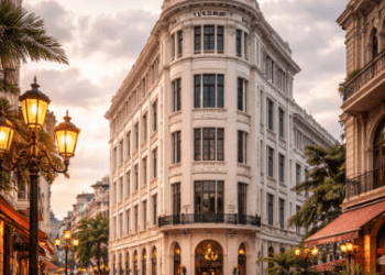 Wisata Sejarah Kesawan, Gedung Lonsum, London Sumatra, Kota Tua Medan, Kesawan City Walk, Sejarah Medan, Arsitektur Kolonial, Gedung Tua Medan, Trip Medan 2026, Heritage Medan, Wisata Edukasi, Landmark Medan, Foto Vintage, Paris van Sumatera, Jalan Ahmad Yani, Gedung Jakarta Lloyd, Tjong A Fie, Wisata Jalan Kaki.