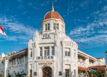 Kemegahan arsitektur dalam catatan Sejarah Kantor Pos Medan yang berdiri kokoh di pusat kota sejak awal abad ke-20.