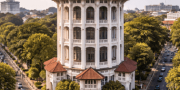 Arsitektur kolonial Menara Air Tirtanadi Medan yang menjadi simbol sejarah penyediaan air bersih.