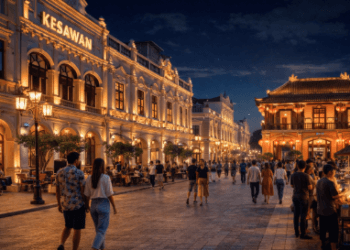 Suasana malam yang memukau di kawasan Wisata Kesawan Medan yang baru saja direvitalisasi.