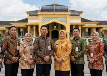 Penggunaan Batik ASN Medan sebagai wujud pelestarian budaya lokal dan identitas profesionalisme aparatur sipil negara di lingkungan pemerintah kota pimpinan.