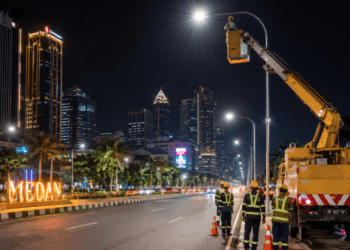 Optimalisasi fungsi Fasilitas Penerangan Medan melalui penyediaan sistem lampu jalan pintar guna meningkatkan keamanan warga di lingkungan pemerintah kota pimpinan.