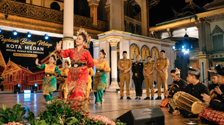 Optimalisasi fungsi Informasi Kebudayaan Medan melalui penyediaan sistem pendataan sanggar seni terintegrasi guna meningkatkan pelestarian tradisi di lingkungan pemerintah kota pimpinan.