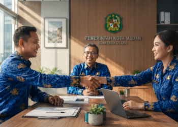 Penyelesaian Konflik Kerja Medan melalui jalur mediasi yang bermartabat guna menjaga kekompakan antar pegawai dalam melayani masyarakat pimpinan.