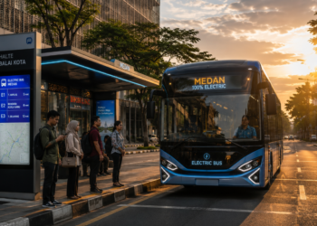 Pengoperasian armada bus listrik dalam sistem Layanan Angkutan Medan guna mengurangi polusi udara dan kemacetan di pusat Kota Medan pimpinan.