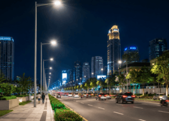 Optimalisasi fungsi Layanan Penerangan Medan melalui penggunaan teknologi LED hemat energi guna meningkatkan keamanan jalan di lingkungan pemerintah kota pimpinan.