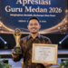 Momen penganugerahan pemenang Lomba Guru Medan sebagai bentuk apresiasi atas dedikasi dan inovasi dalam memajukan kualitas pendidikan di tingkat kota pimpinan.