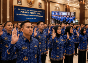 Suasana khidmat saat prosesi Pelantikan CPNS Medan yang menandai dimulainya tanggung jawab baru sebagai pelayan masyarakat di kota pimpinan.
