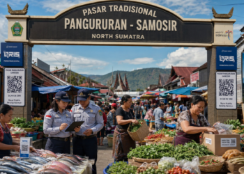 Optimalisasi fungsi Pusat Dagang Samosir melalui penyediaan sistem pembayaran retribusi kios elektronik guna meningkatkan efisiensi tata kelola transaksi komoditas lokal di lingkungan pemerintah wilayah pimpinan.