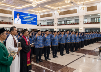 Pelaksanaan upacara khidmat Sumpah Pegawai Medan yang menandai transformasi resmi calon pegawai menjadi pegawai negeri sipil dengan tanggung jawab penuh pimpinan.