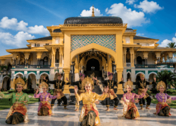 Pengembangan potensi Wisata Budaya Medan melalui pelestarian bangunan bersejarah dan pagelaran seni rutin di lingkungan pemerintah kota pimpinan.