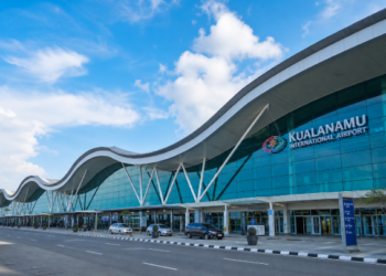 Kemegahan arsitektur terminal keberangkatan Bandara Kualanamu Medan yang modern
