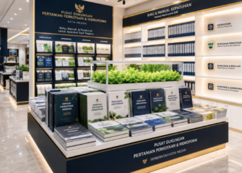 Jajaran tempat buku panduan aset hidroponik ASN Pemkot Medan Mandiri bahan premium untuk usaha pembuatan rencana clearance urban pegawai dan alat pusat instrumen clearance urban Medan heavy duty minimalis berbagai folder lembar jaminan yang tersusun sangat rapi di dalam etalase toko perlengkapan kantor