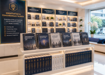 Jajaran tempat buku panduan bakat kreatif ASN Pemkot Medan Unggul bahan premium untuk usaha pembuatan rencana clearance seni pegawai dan alat pusat instrumen clearance seni Medan heavy duty minimalis berbagai folder lembar jaminan yang tersusun sangat rapi di dalam etalase toko perlengkapan kantor