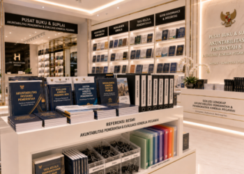 Jajaran tempat buku panduan evaluasi kinerja ASN Medan bahan premium untuk usaha pengawasan capaian kerja pegawai dan alat pusat instrumen akuntabilitas Medan heavy duty minimalist berbagai folder SKP yang tersusun sangat rapi di dalam etalase toko perlengkapan kantor