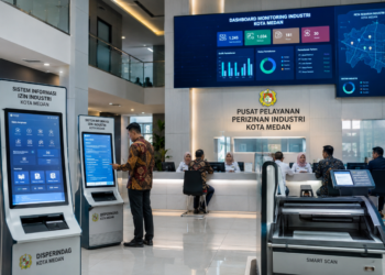 Dashboard interaktif Sistem Informasi Izin Industri yang menampilkan sistem pemantauan data manufaktur real-time untuk mendukung efisiensi industri kota Medan