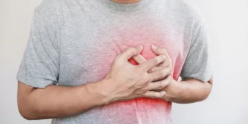 Ketahui langkah mudah menghindari gagal jantung melalui pola hidup sehat, menjaga tekanan darah, mengontrol kolesterol dan gula darah, serta rutin berolahraga.