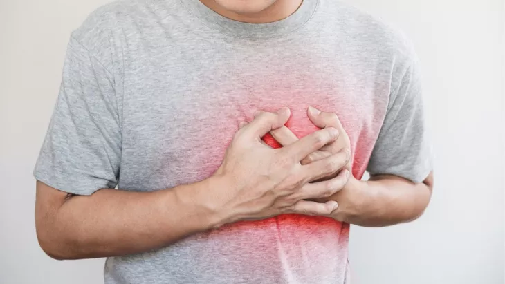 Ketahui langkah mudah menghindari gagal jantung melalui pola hidup sehat, menjaga tekanan darah, mengontrol kolesterol dan gula darah, serta rutin berolahraga.