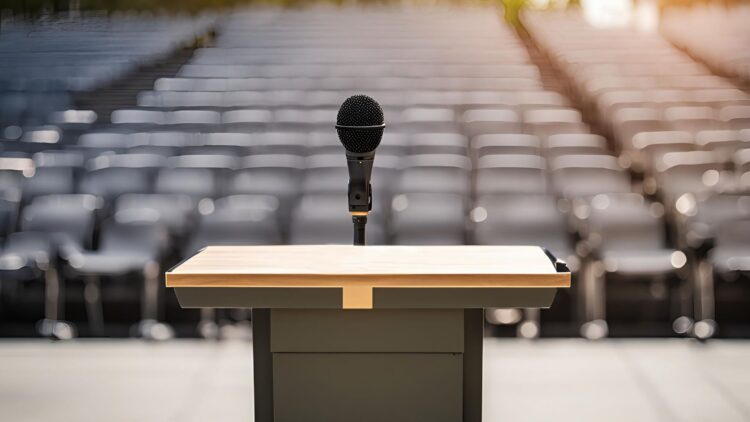 Tips Meningkatkan Public Speaking untuk Mahasiswa
