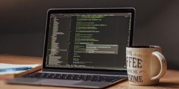 Ketahui Perbedaan Hosting dan VPS Sebelum Membuat Website