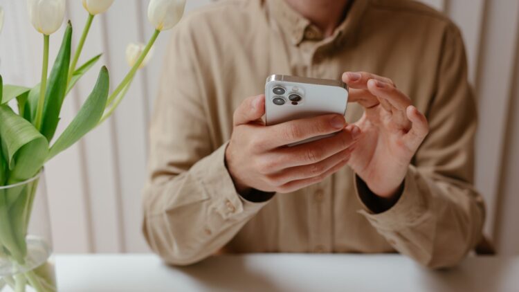 5 Dampak Gadget pada Kehidupan Sehari-Hari yang Perlu Kamu Ketahui